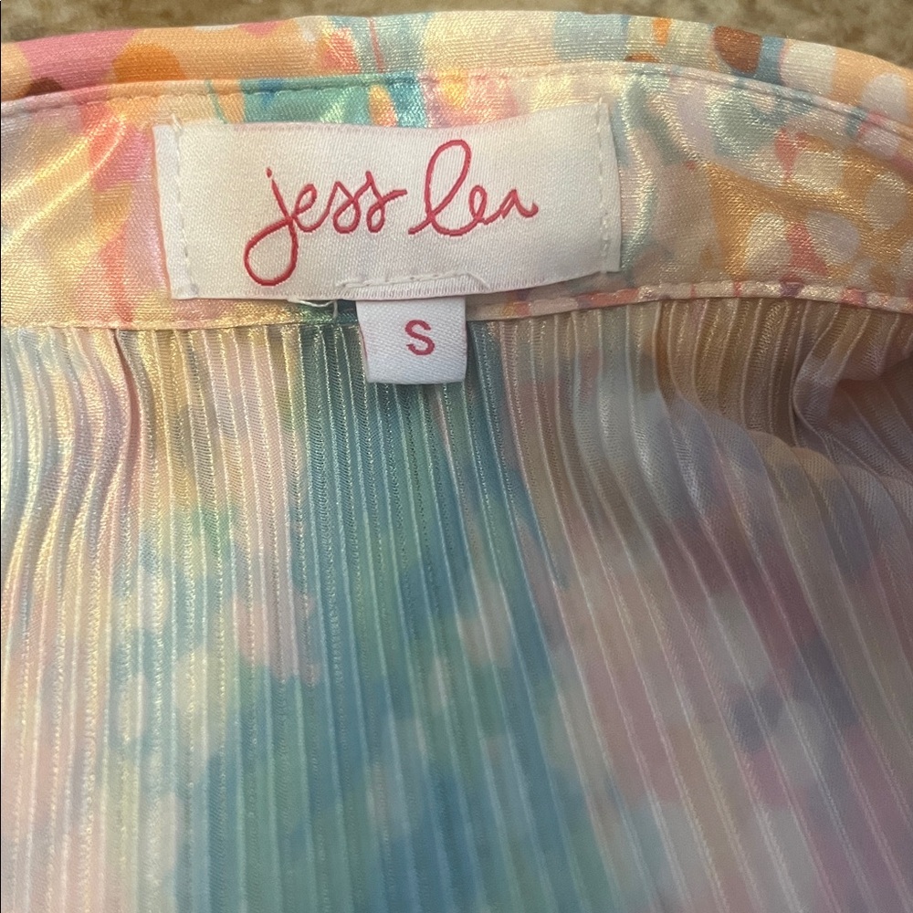Colorful Button-Up Shirt and Short Set - Picture 4 of 4